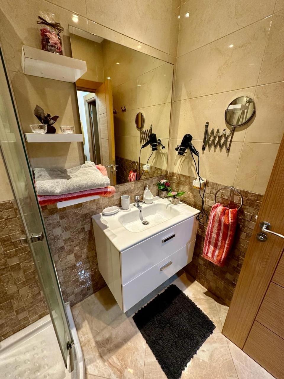 Apparemment De Luxe Vue Piscine Apartment Bouznika Exterior foto